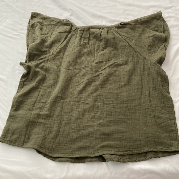 Green blouse - Picture 2 of 3